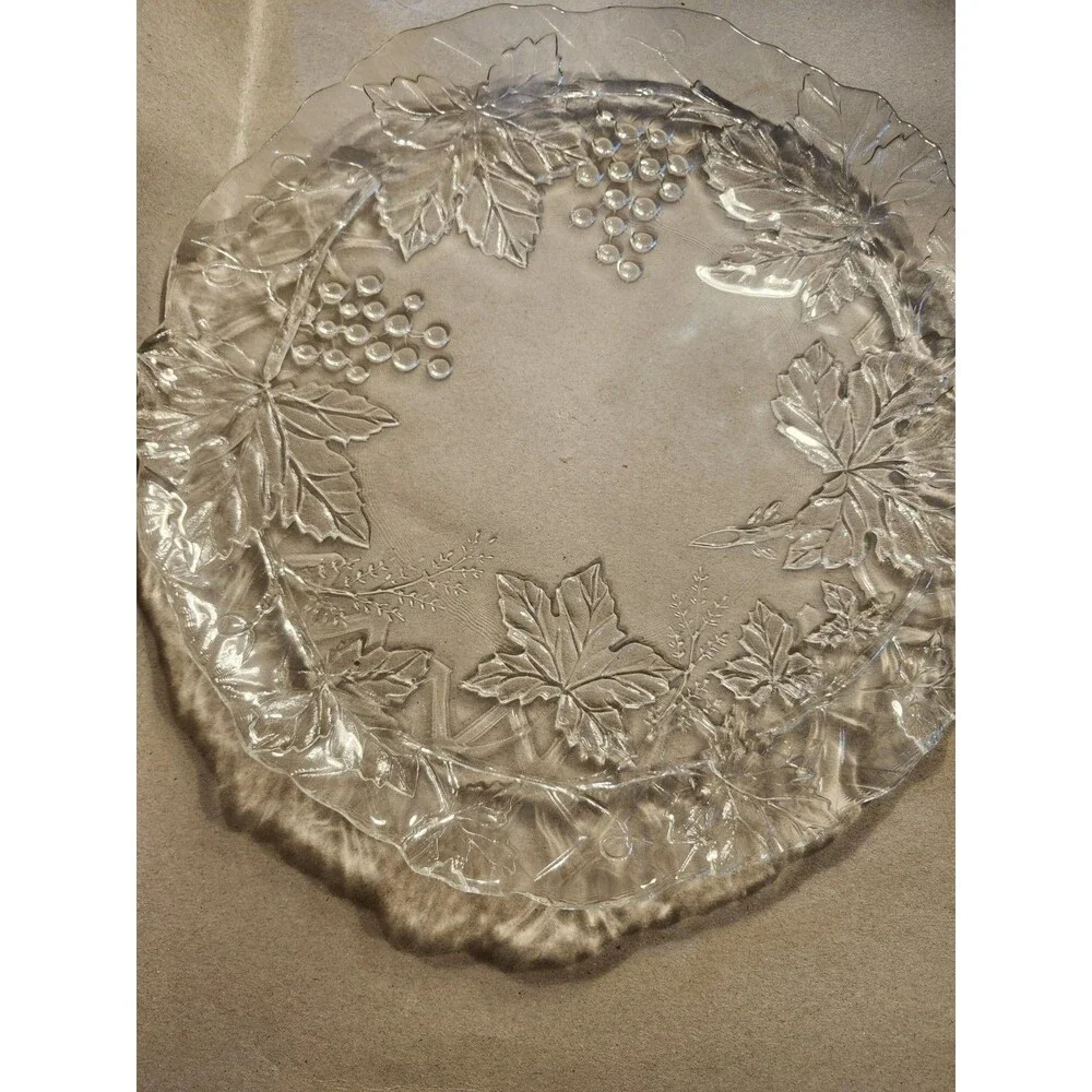 Mallory Cristal D'Arques Durand Dinner Plate Grape & Leaves Design 10 1/2 inch